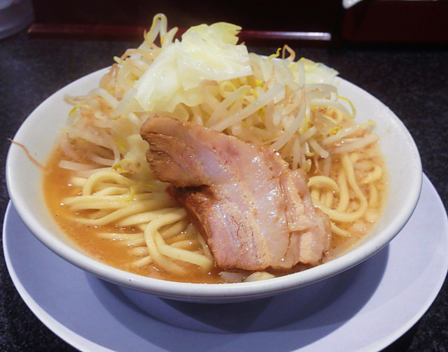 しずる